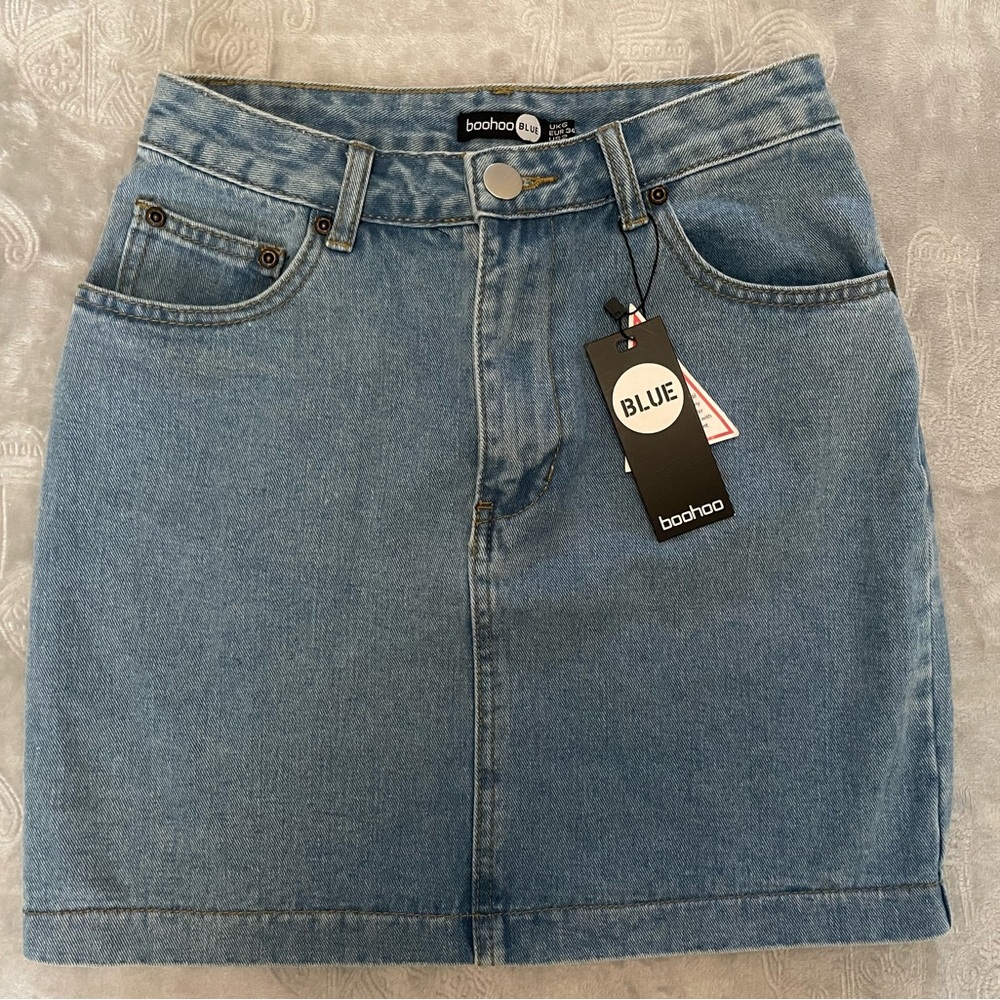 Boohoo Light Wash Denim Skirt‎